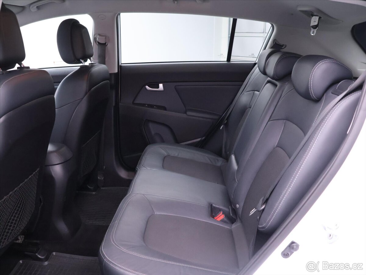 Kia Sportage 2,0 CRDi 135kW 4x4 Comfort+ (2012) - 8