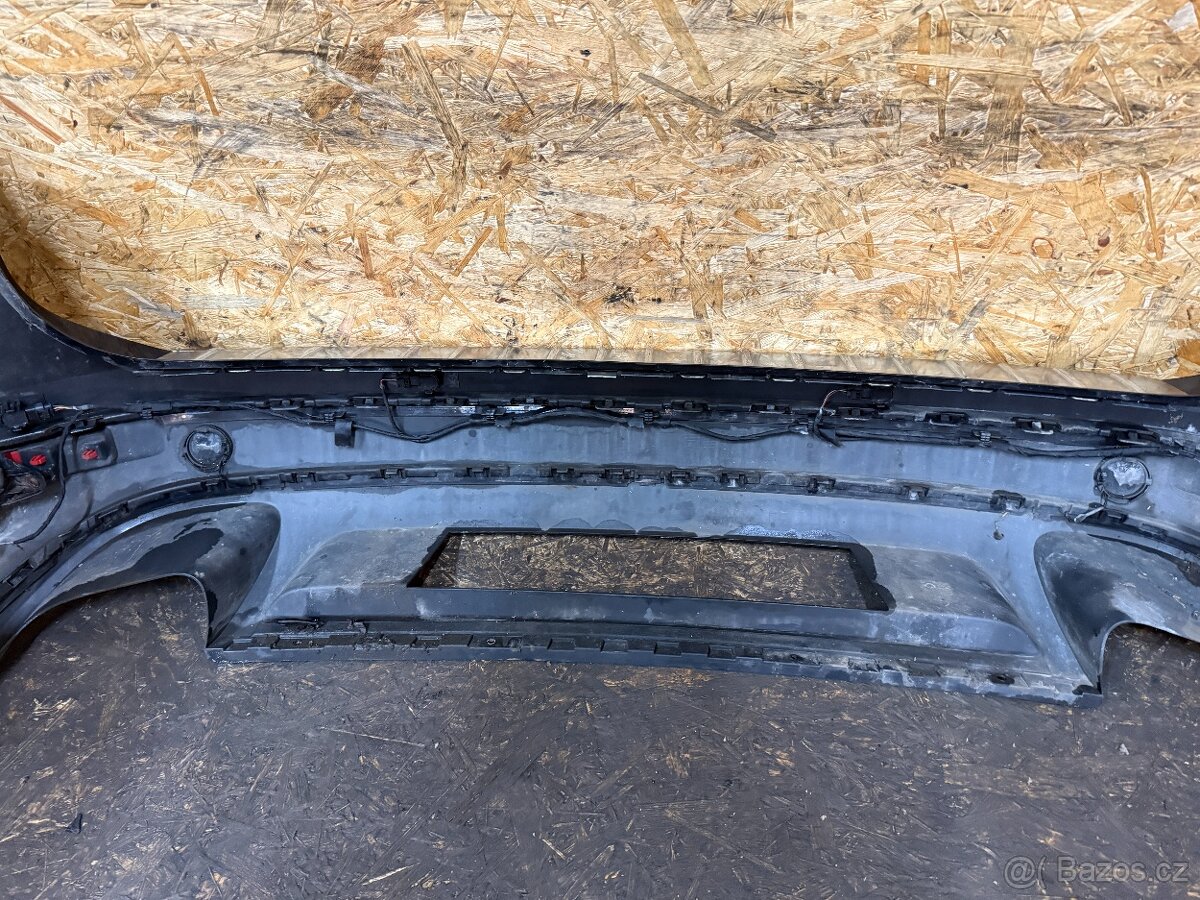 ZADNÍ NÁRAZNÍK VW TOUAREG 7P LC9X - 8