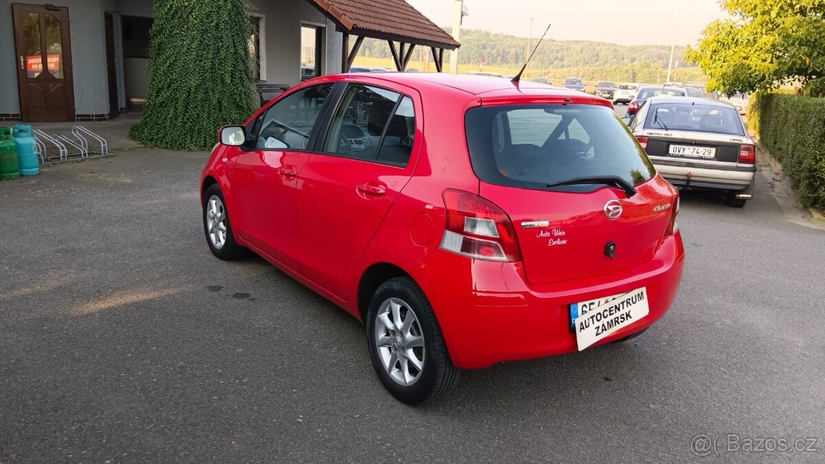 Daihatsu Charade 1.3I 73 KW - 8