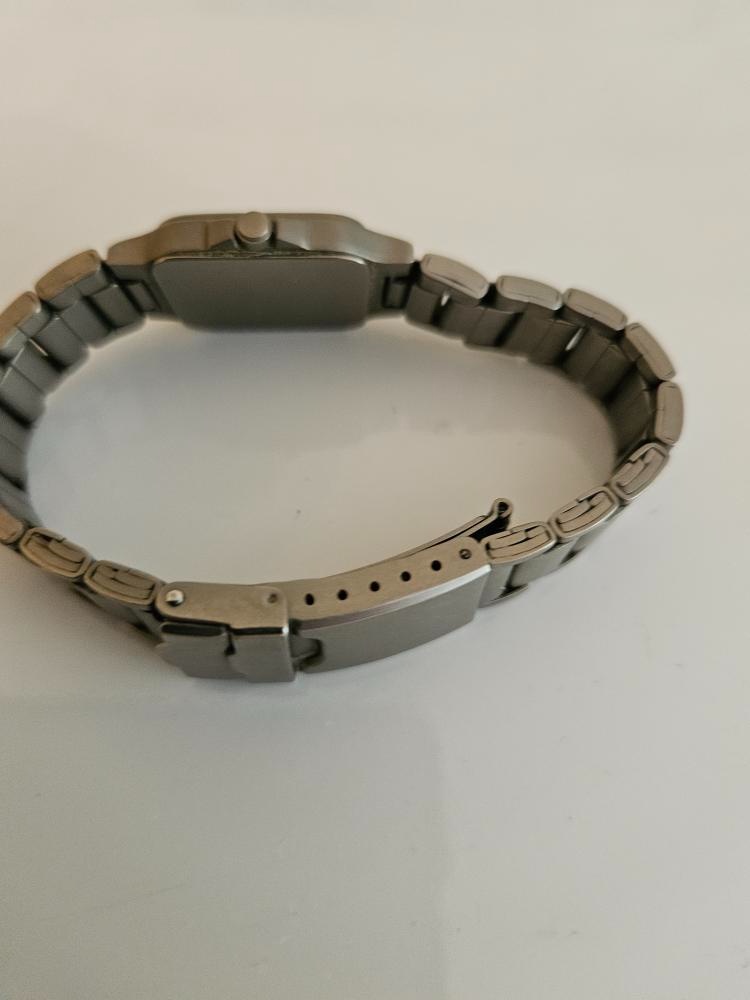 hodinky OLYMPIA TITANIUM , čistič matrací Hoover - 8