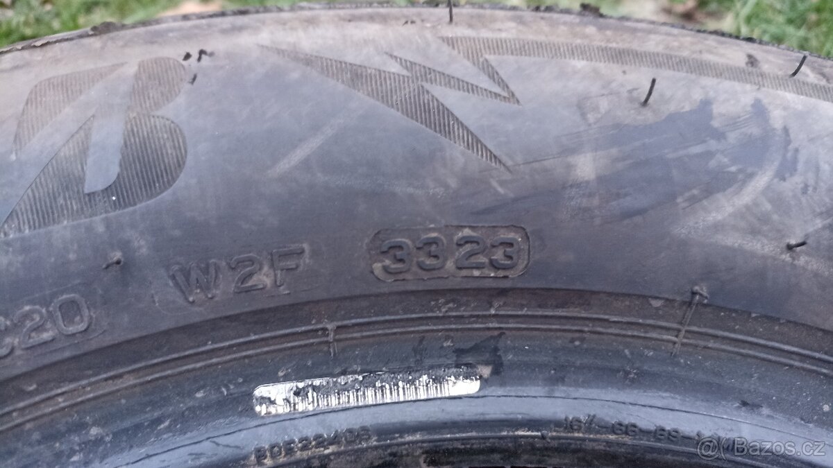 205 60 16 Bridgestone blizzak LM 005 - 8