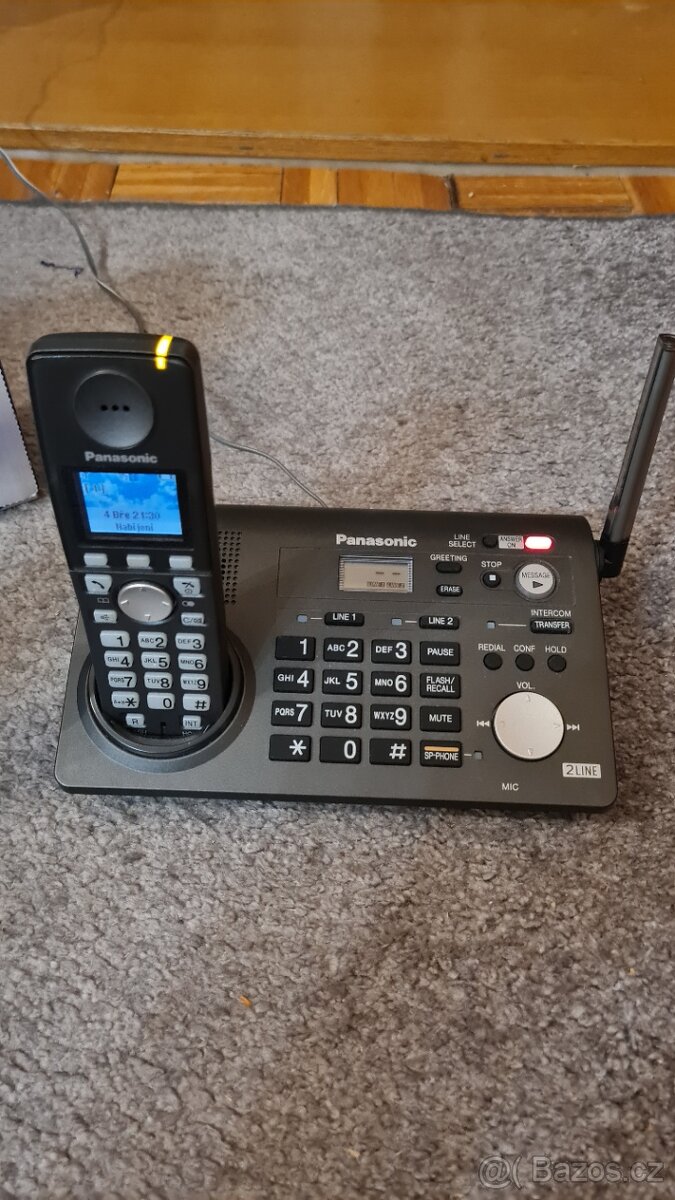 Bezdrátový, analogový, dvojlinkový telefon Panasonic - 8