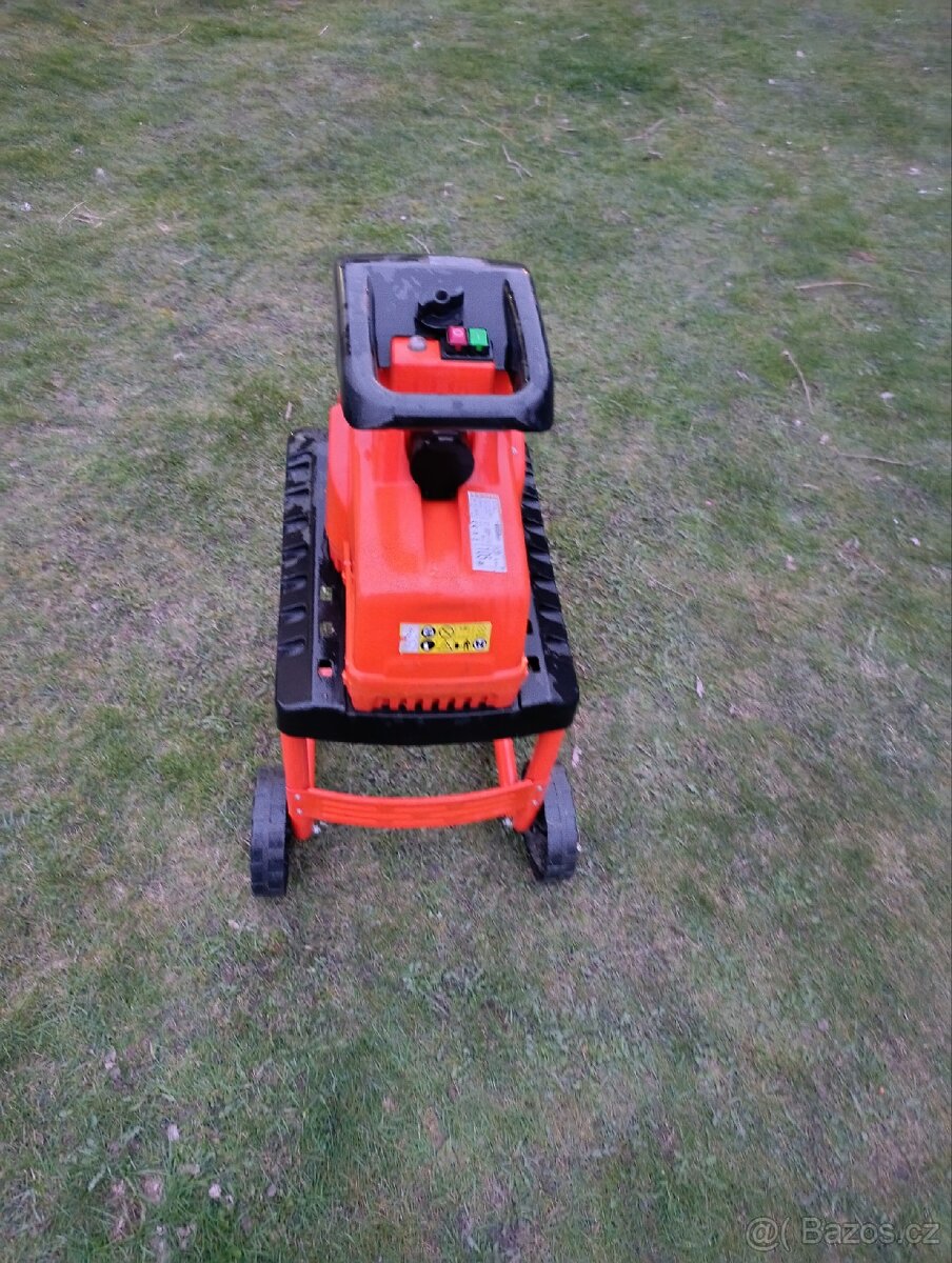 Drtič větví štepkovač - 8