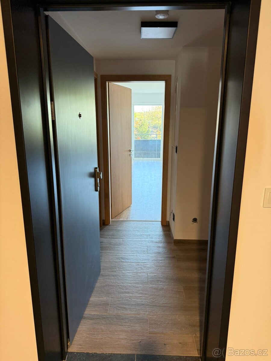 BYT 2+KK+balkon TOP EXLUZIVNÍ 62,24 m2 věž A - 8