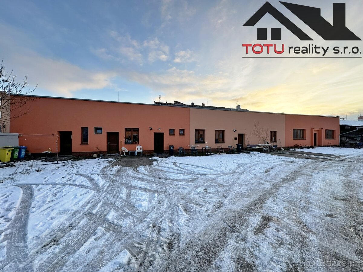 Prodej, soubor pozemků se stavbami, 3530 m2, Pardubice - 8