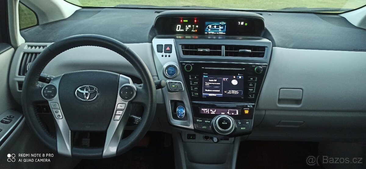 Toyota Prius Plus V 2017 hybrid +LPG - 8