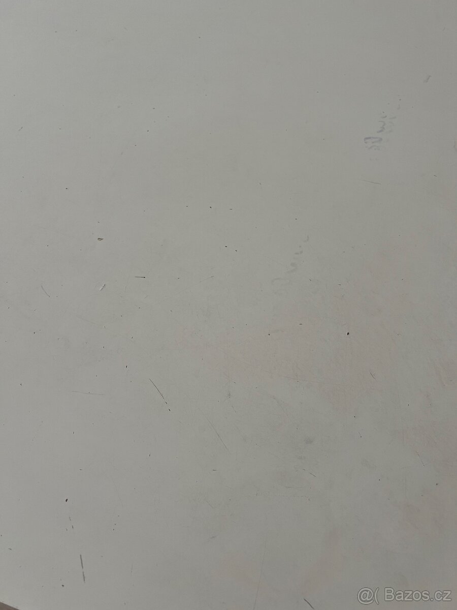 Psací stůl IKEA Malm s výsuvnou deskou - 8