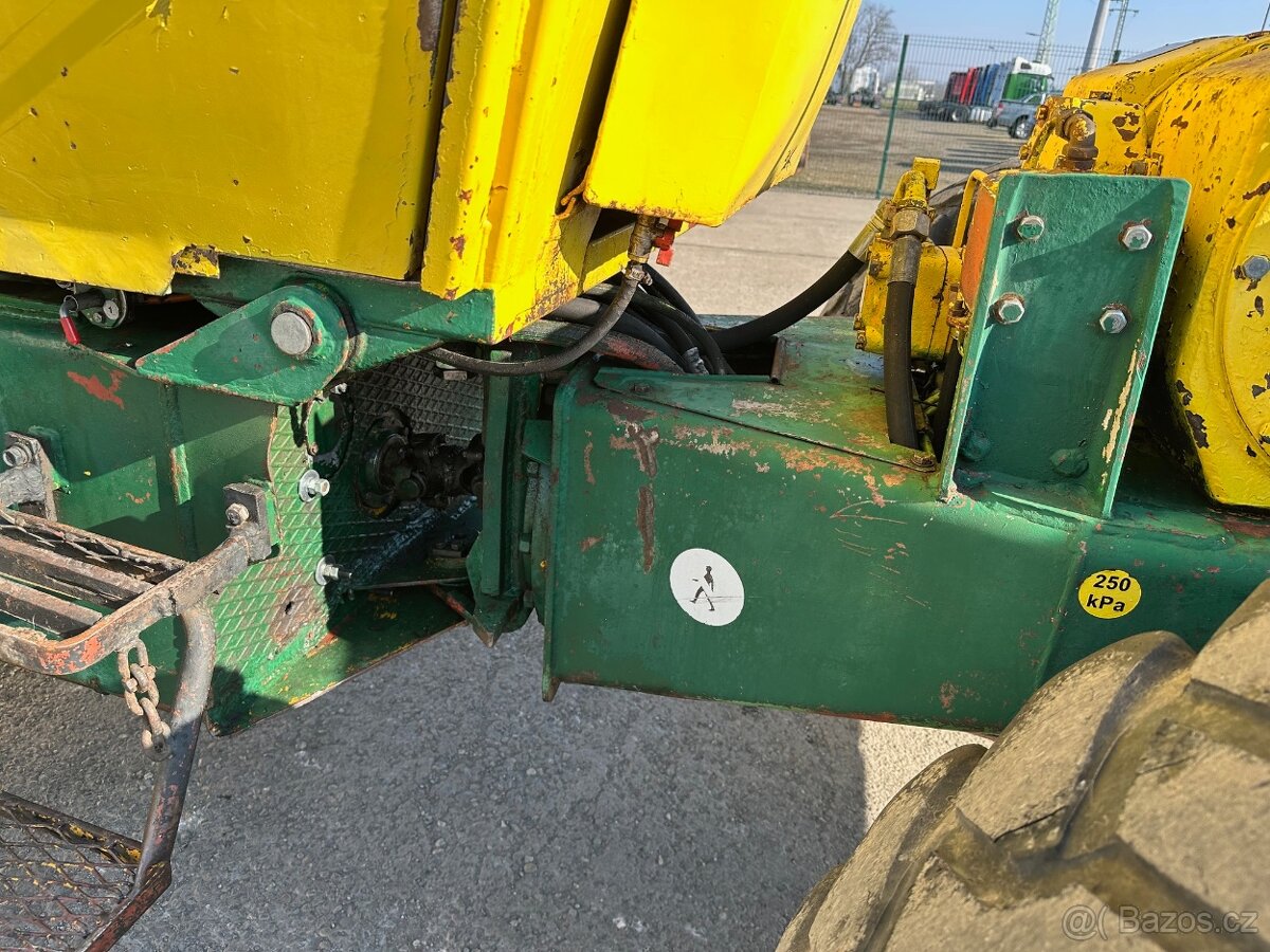 LPKT 40 4x4 1996 VIN 113 - 8