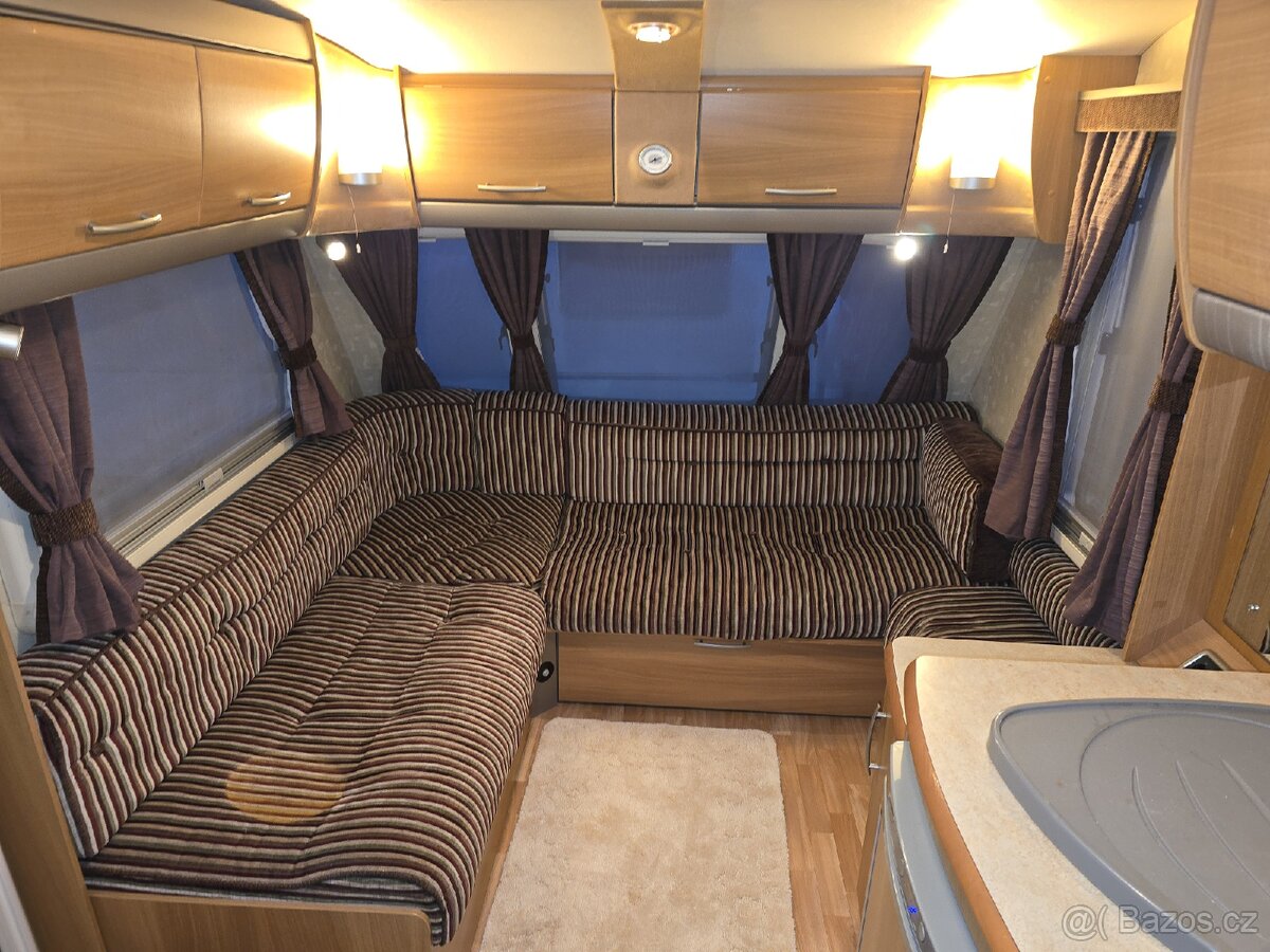 Karavan Swift Conoueror 655 Lux Pro 4/5 osob Pojezd - 8