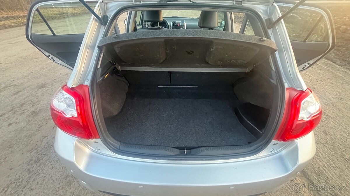 Toyota Auris Hybrid 1.8 Automat - 8