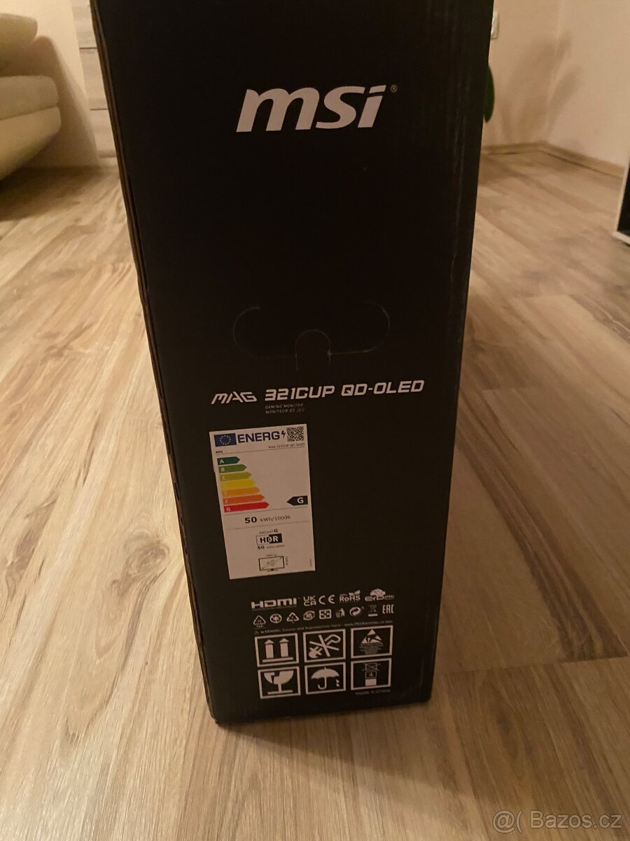 HERNÍ MONITOR 31.5" MSI MAG 321CUP QD-OLED - 8