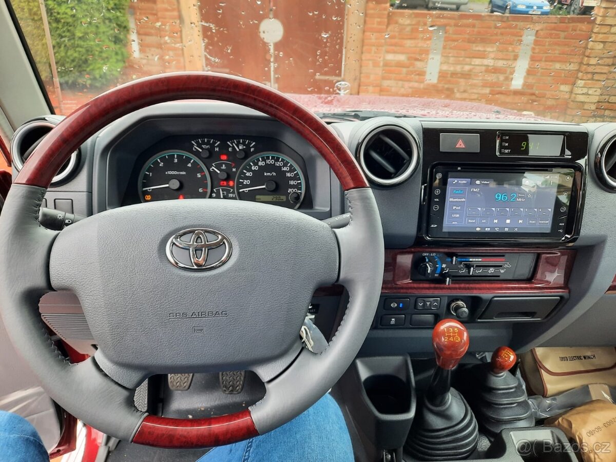 LAND CRUISER 79 VDJ , 4,5 V8 TD, Pick Up,200PS,MAX.Vybava - 8