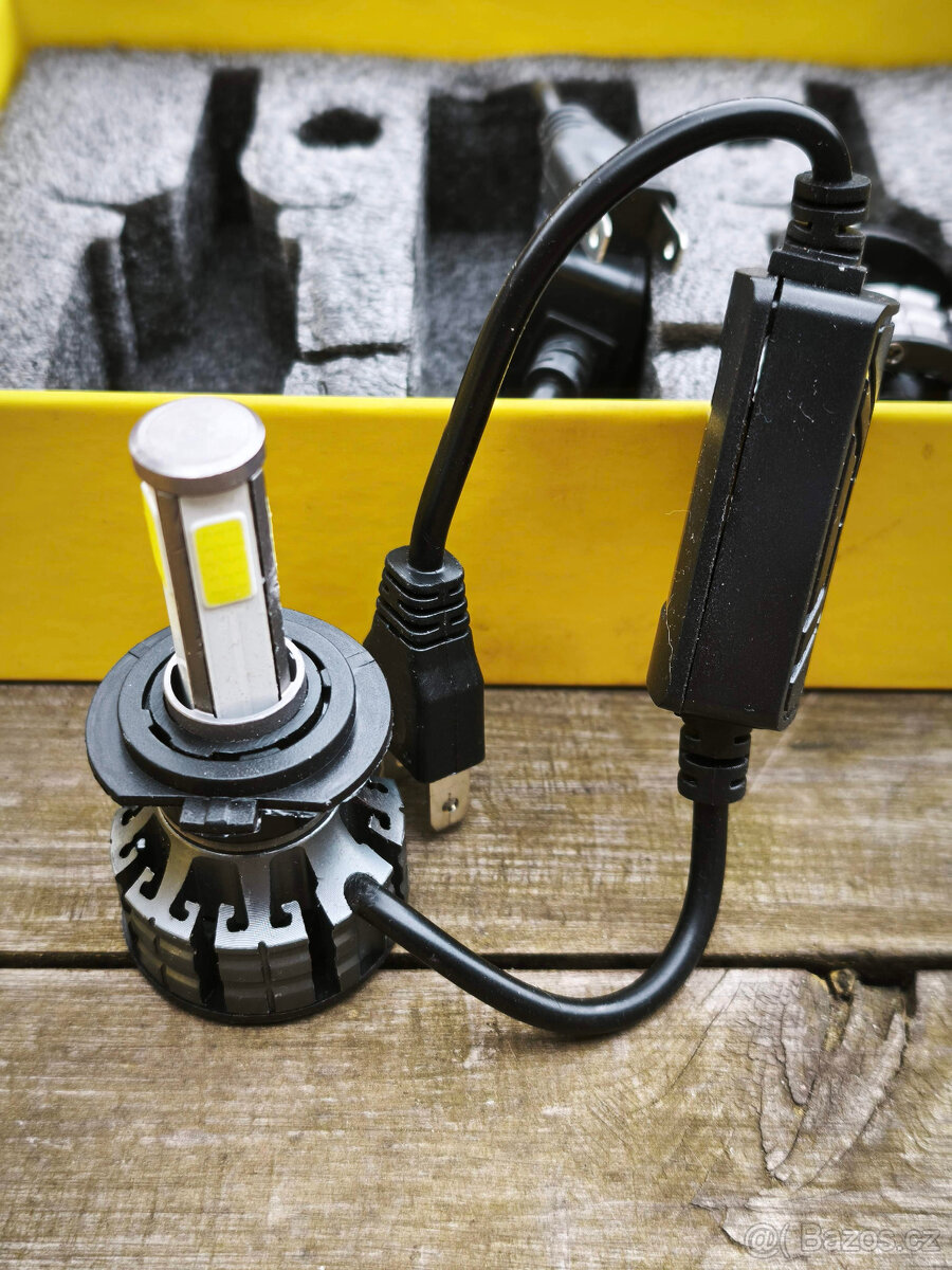 LED žárovky H7 - 8