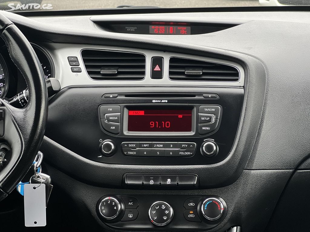 🚗 Kia Ceed 1.6CRDi KLIMA ALU KOUPENO V ČR - 8