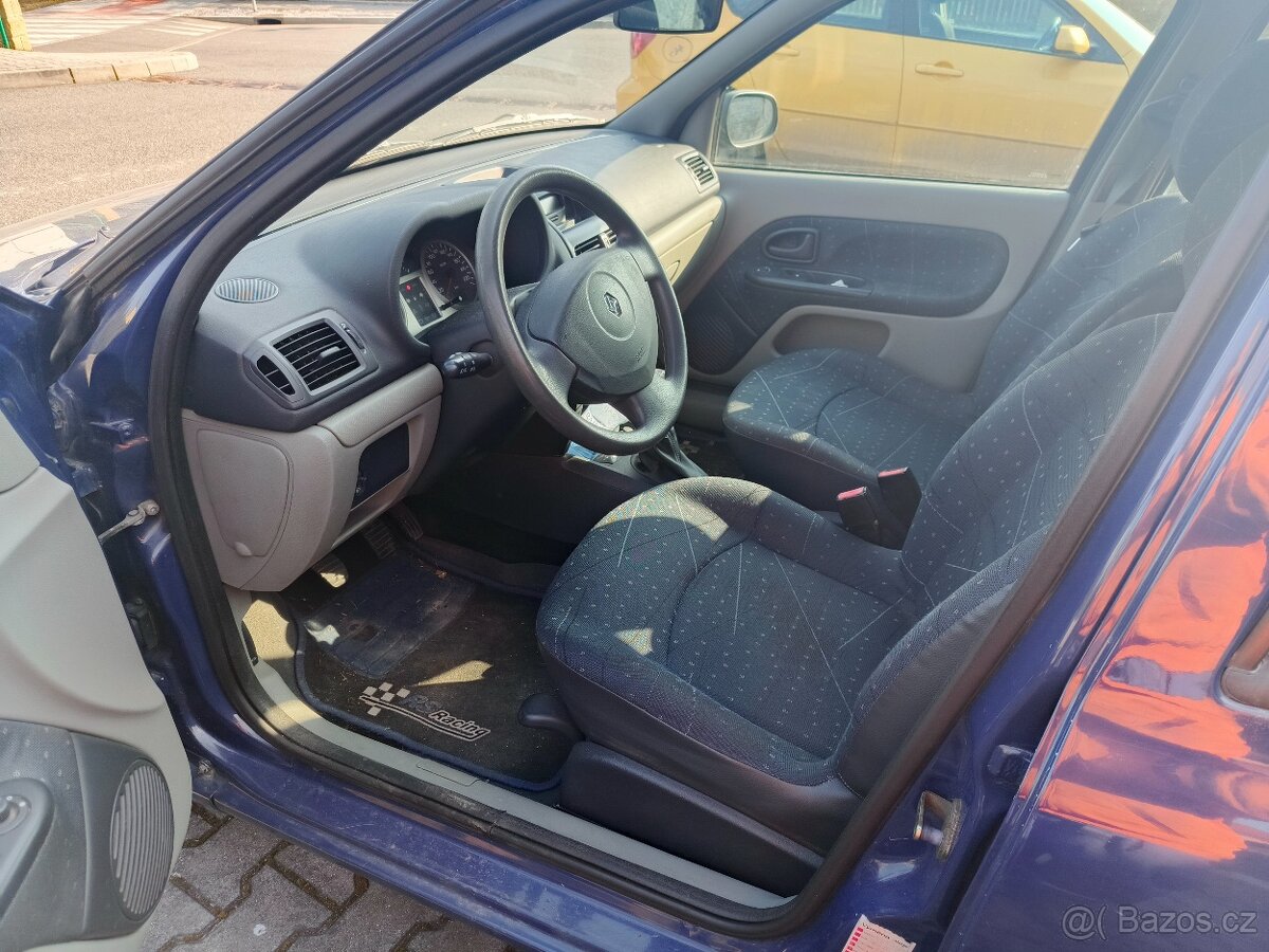 Renaultu Clio - 8