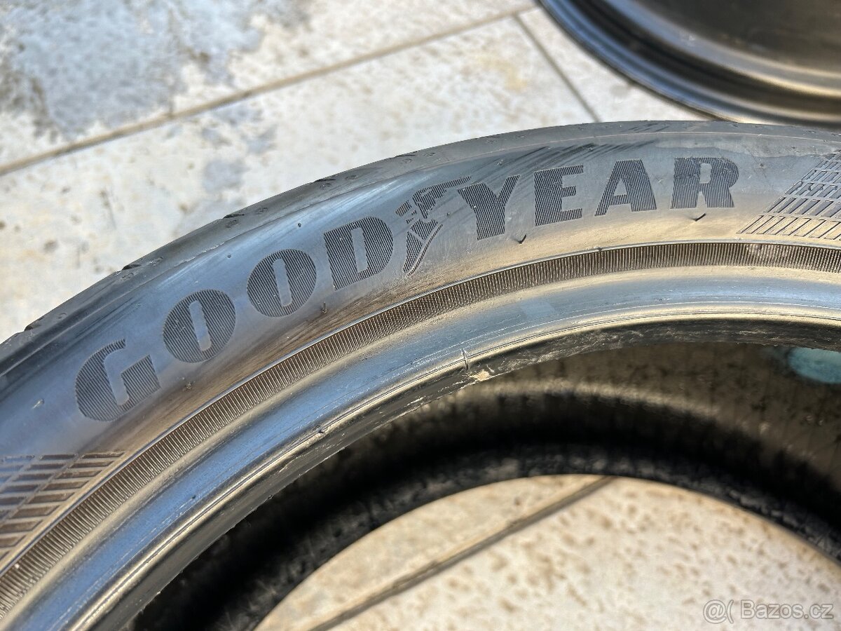 Letní pneumatiky 245/40 R19 - 8