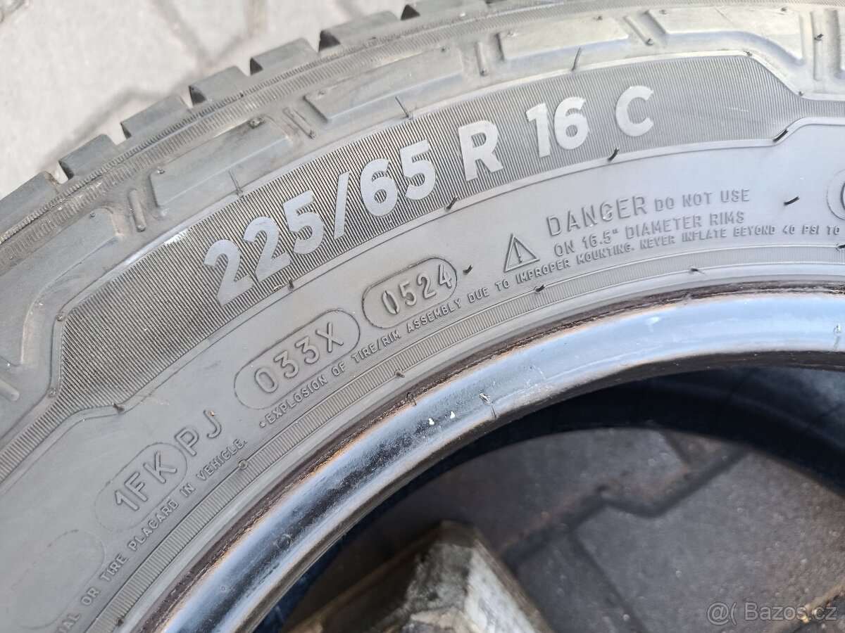225/65/16 C michelin letní - 8
