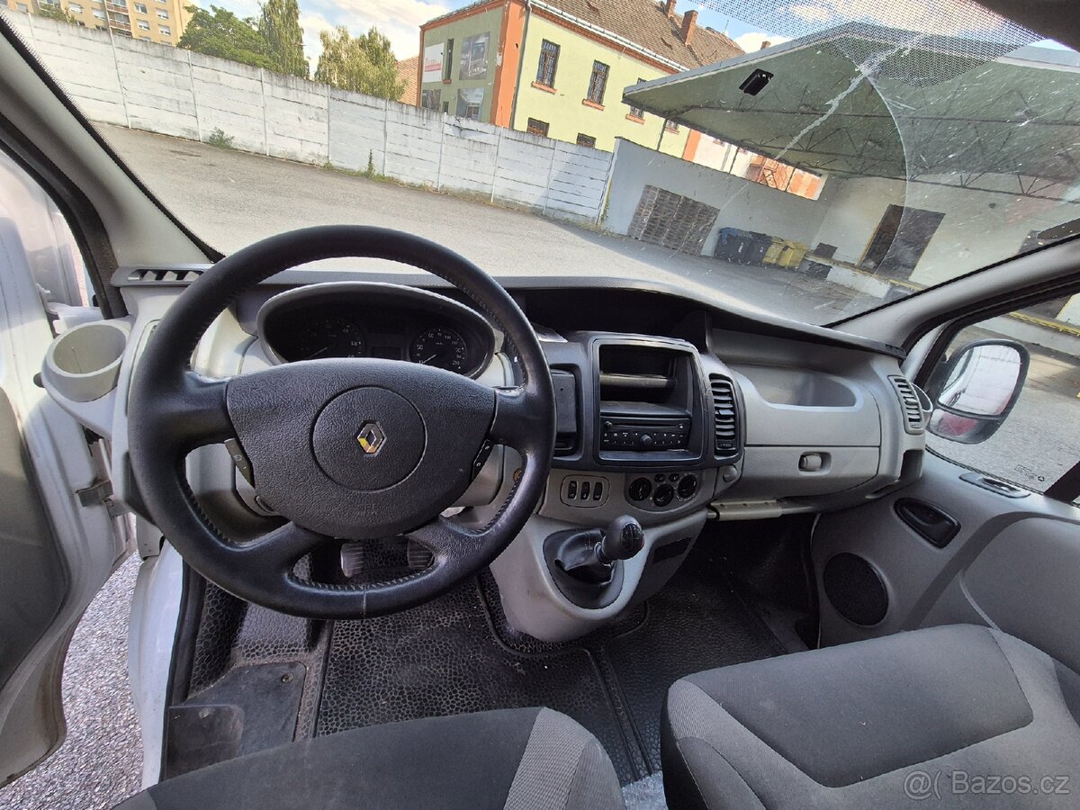 Renault Trafic - 8