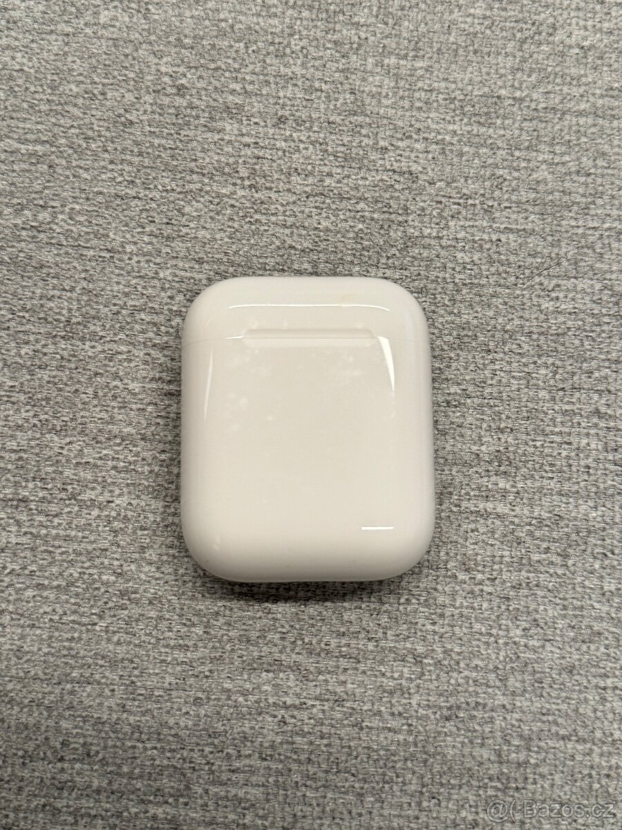 AirPods 2.generace - 8