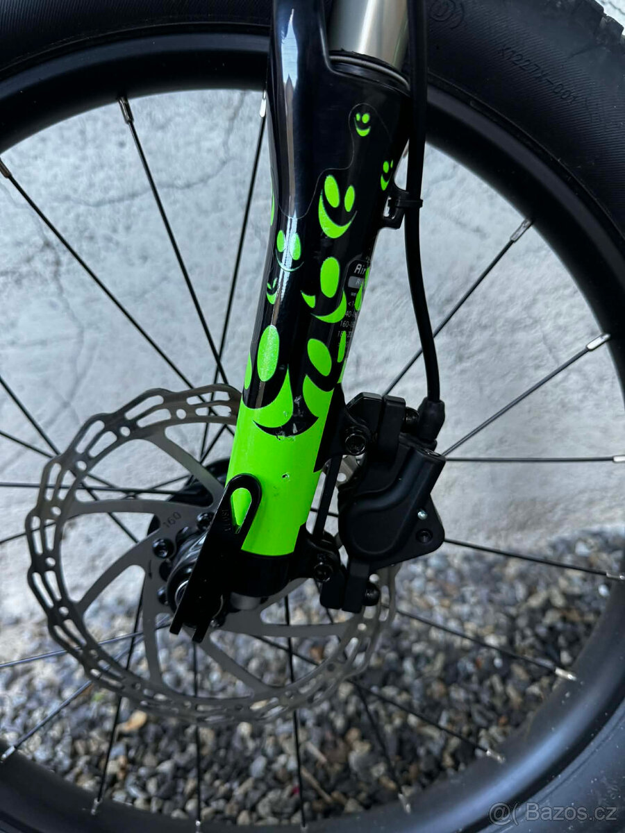 Dětské kolo - GHOST KATO full party 20'' - 8