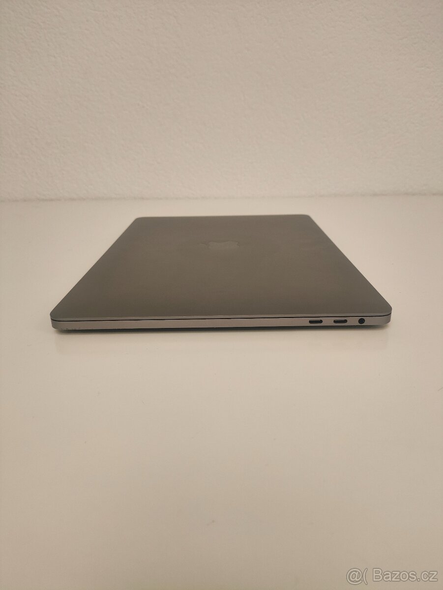 MacBook Pro 2018 | i5 • 8GB • 512GB SSD - 8