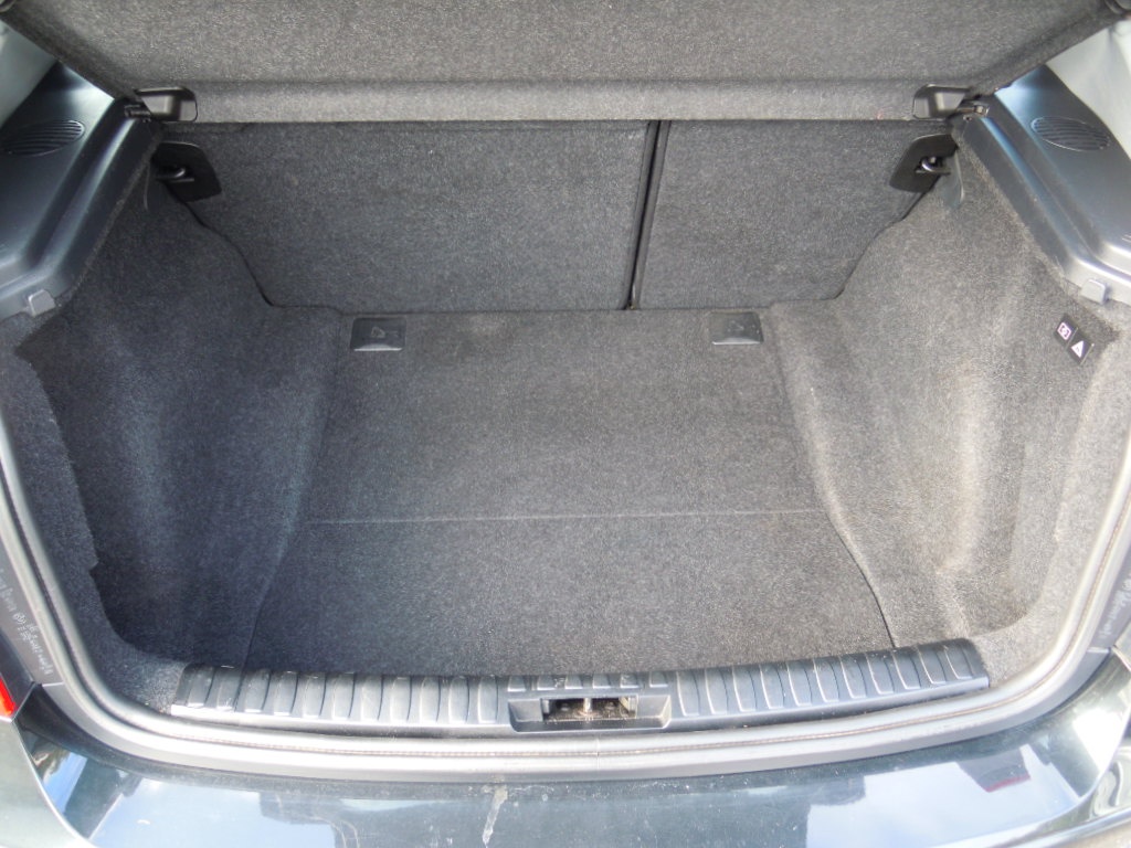 BMW 1 116 2.0D 85kw(115hp) r.v.1/2011 - 8