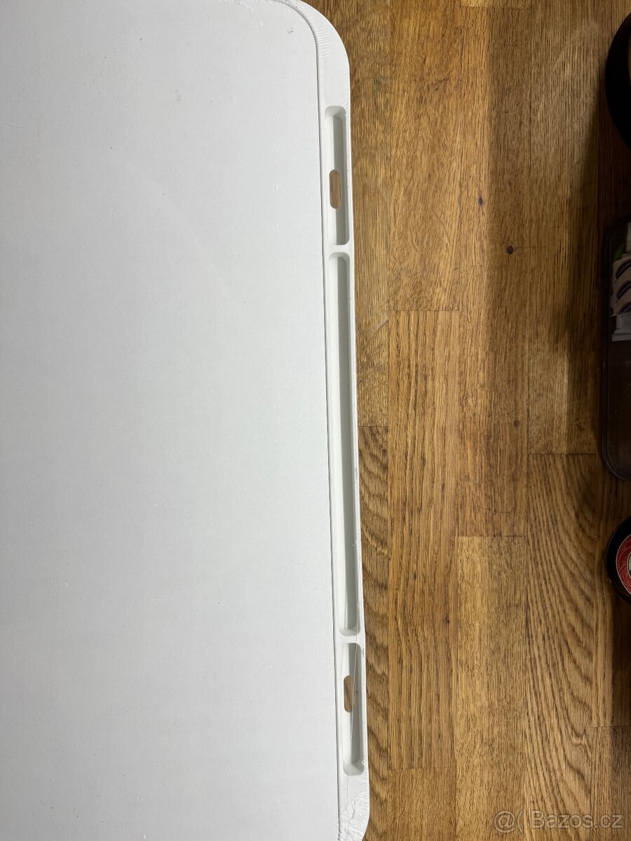 Malý rozkládací stolek - 8