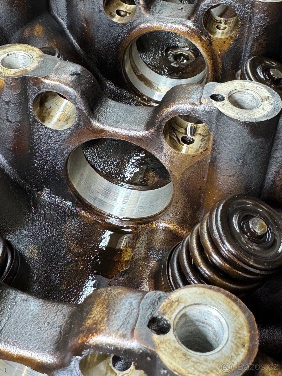 BMW E30 hlava 885 m20b25 - 8