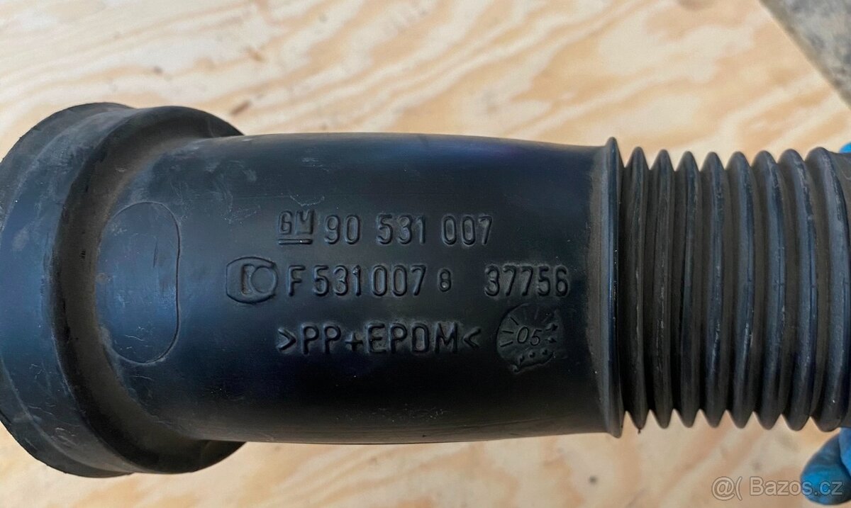 Plastové díly motoru Opel - 8