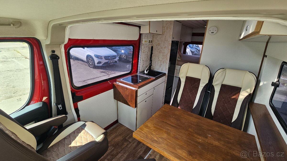 2017 bydlík velmi pěkná vestavba obytné auto - 8