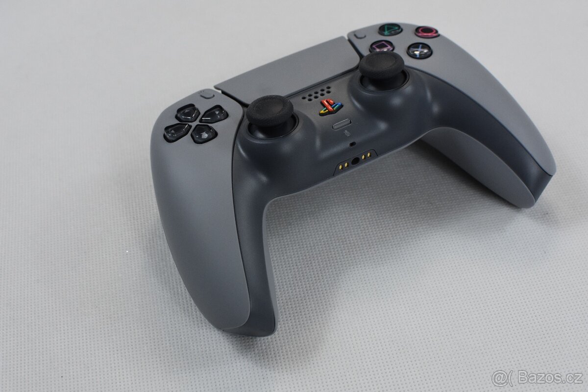 Sony DualSense 30th Anniversary Edition - 8