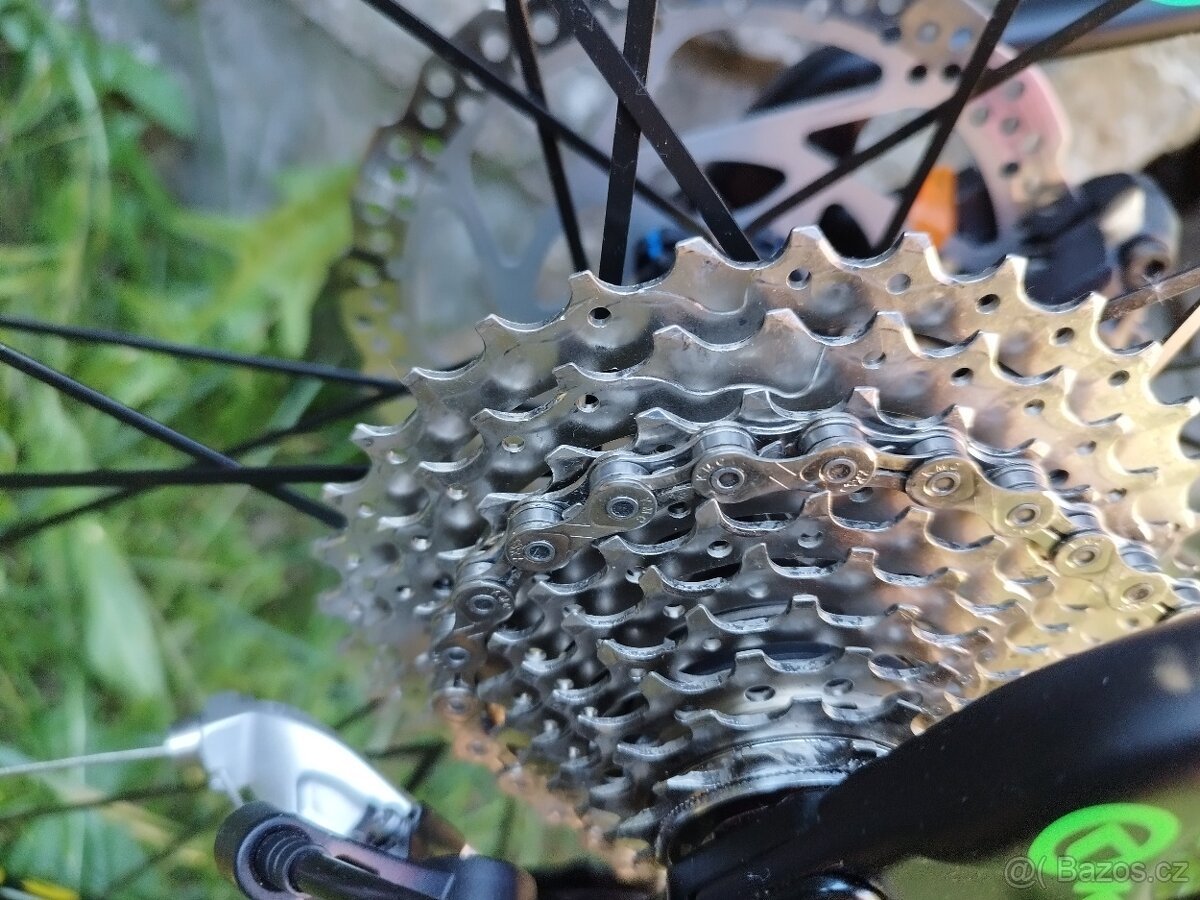 Damske panske horske kolo carbon kola 29 ram M - 8