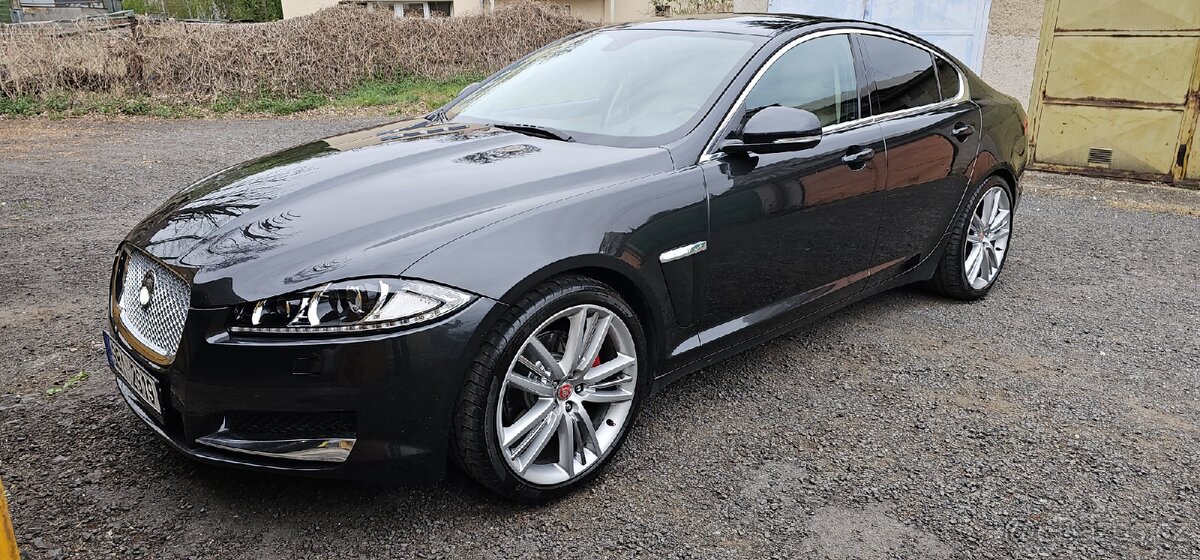 Jaguar XF - 8