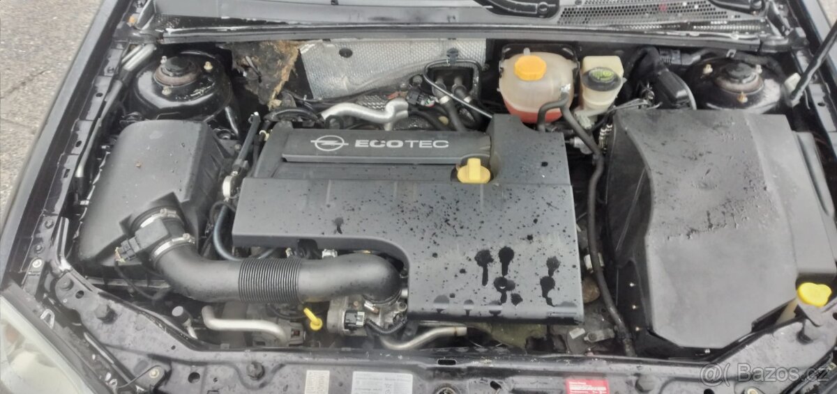 Opel Vectra C limuz. 2,2i automat 2006 1.majitel Eberspacher - 8