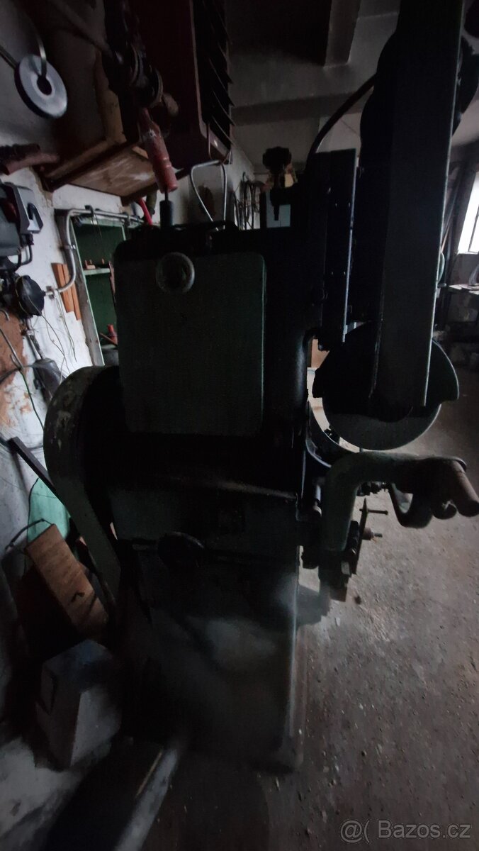 Prodám soubor 3 brusnych strojů Vollmer - 8