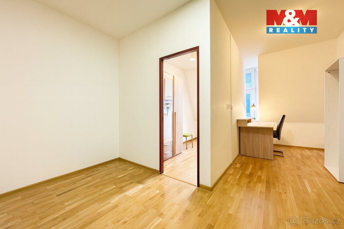 Prodej bytu 4+1, 124 m², Karlovy Vary, ul. Varšavská - 8