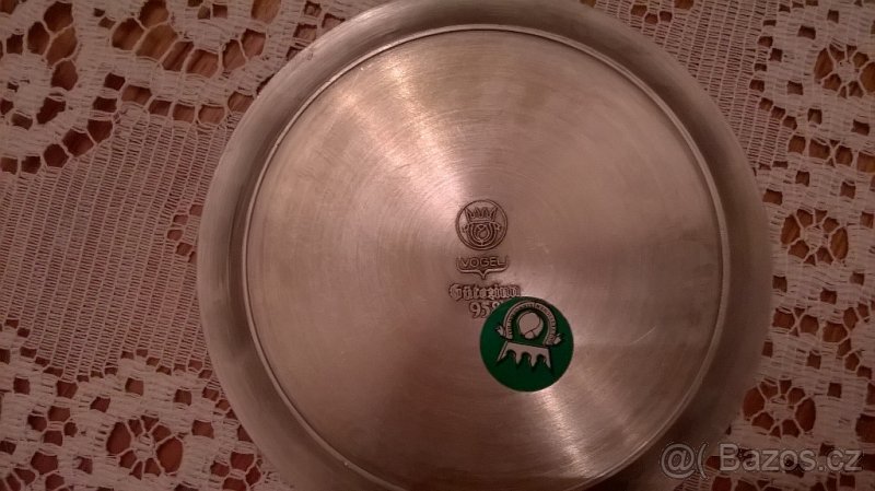 Cínové pohárky (koštovky), s cín. tácky a korbel - sada - 8