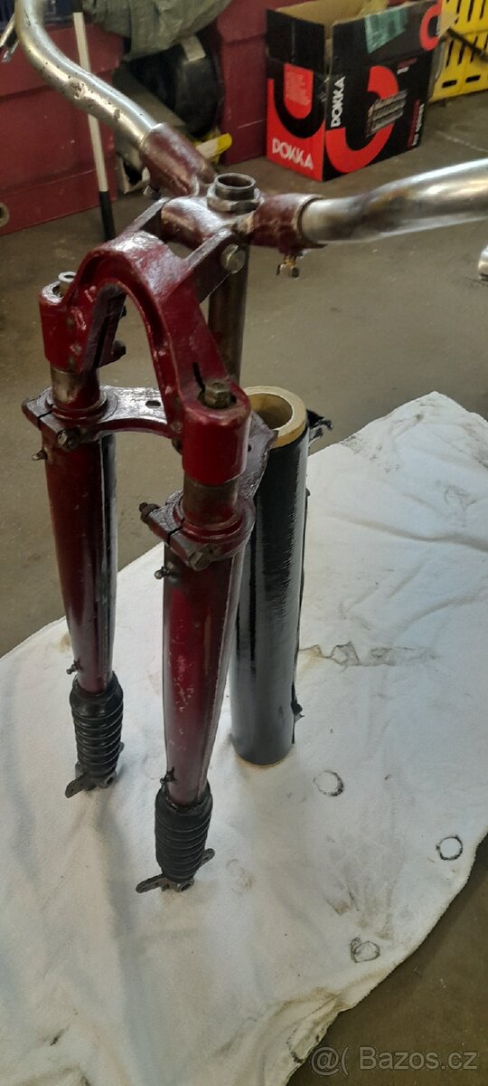 Jawa pérák přední vidlice - 8