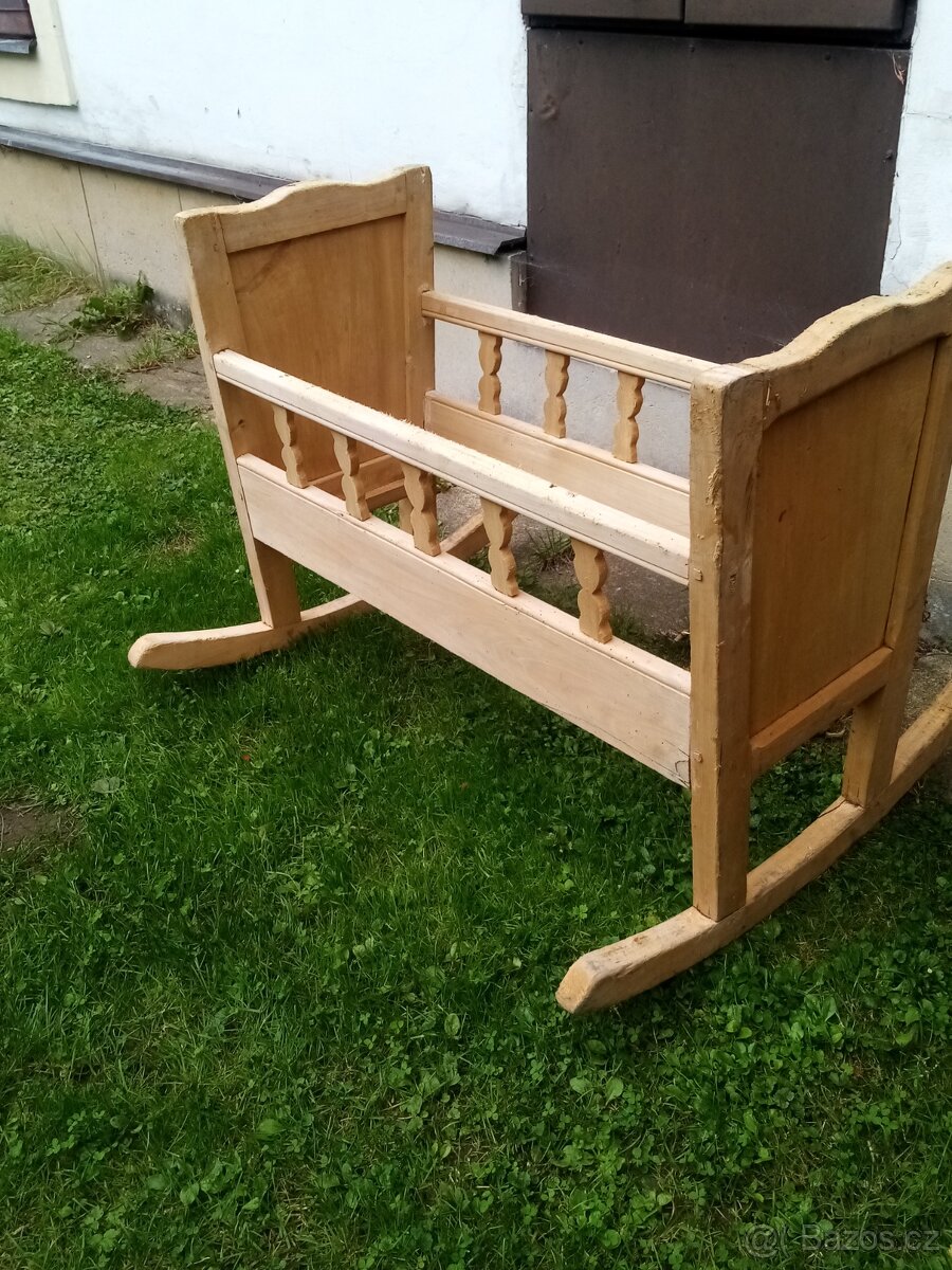 Starožitný Selský nábytek - 8