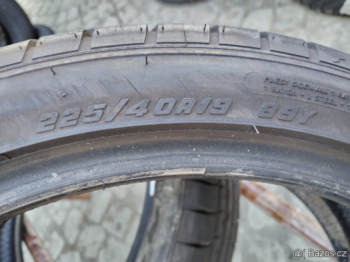 225/40/19 letni pneu GOODYEAR a CONTINENTAL 225/40 R19 - 8