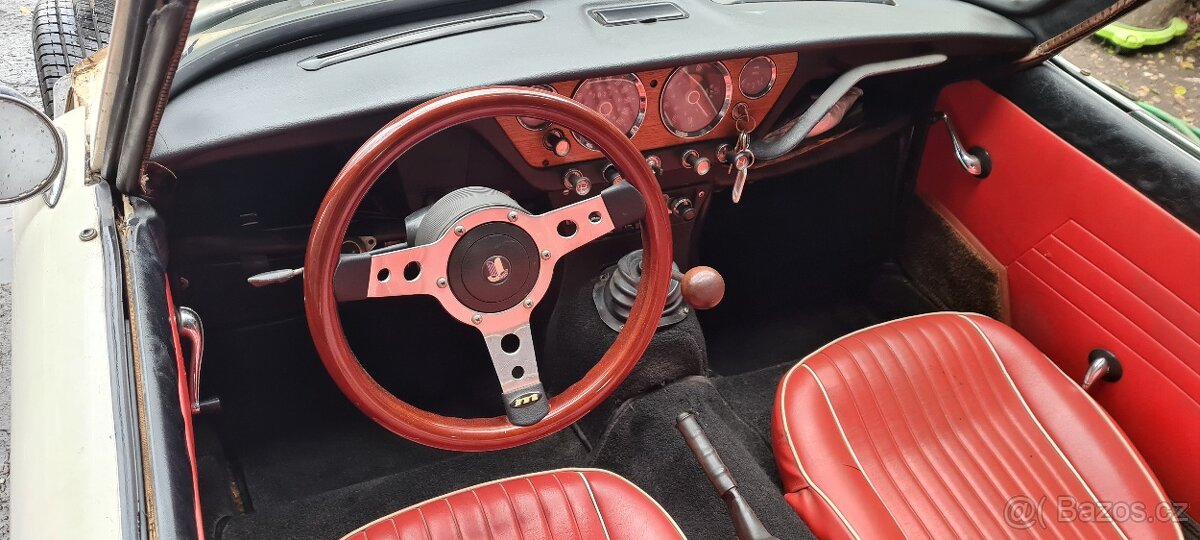 Triumph Spitfire Mk 2 - 8
