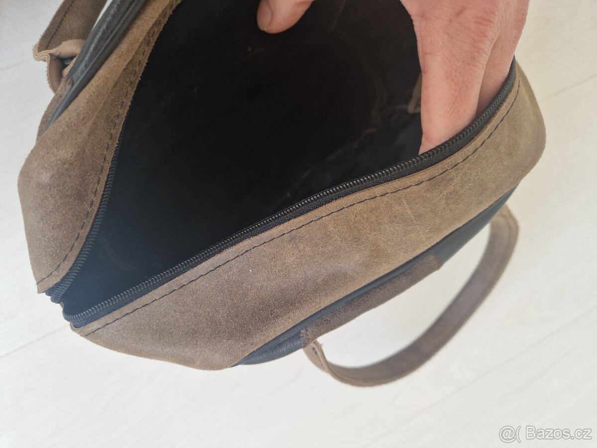 Kožená kabelka do ruky - 8