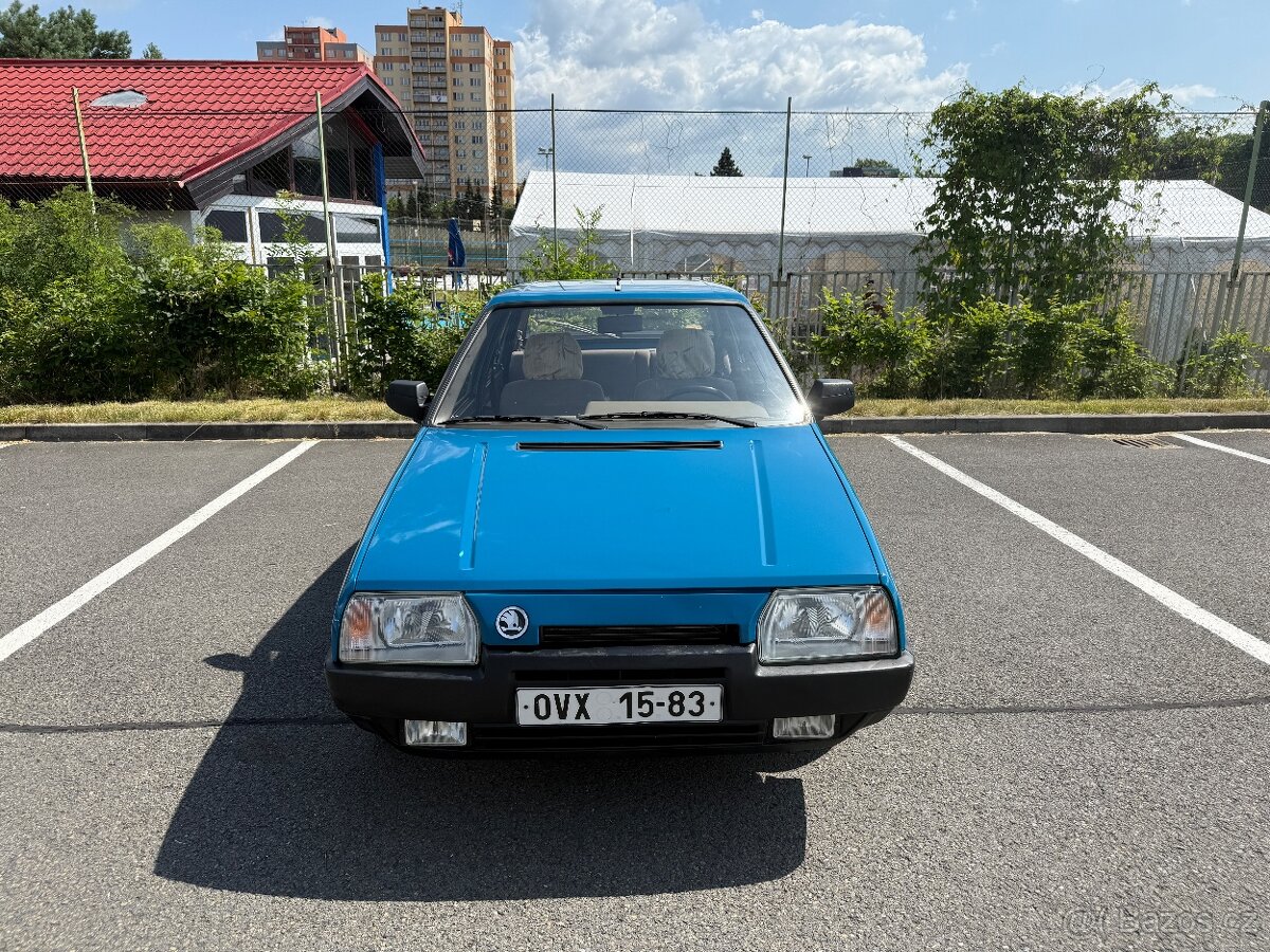 ŠKODA FAVORIT 135LS - 1.majitel - Garážováno - Pěkný - 8