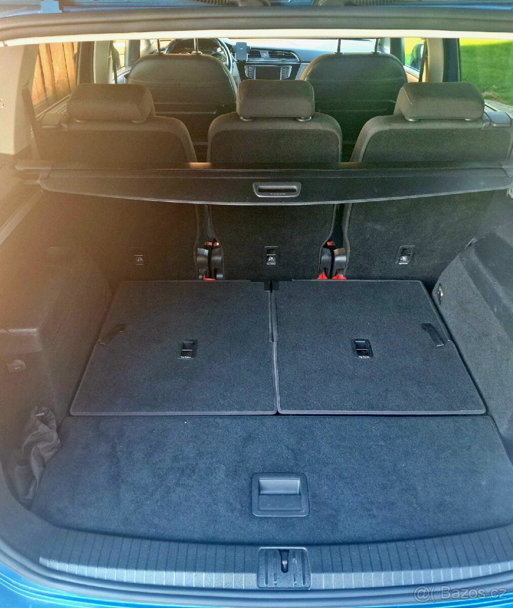 VW Touran (5T1), 7-místní, 09/2016
- 8