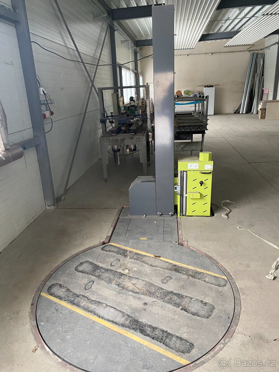 Stroj na ovinování palet - 8