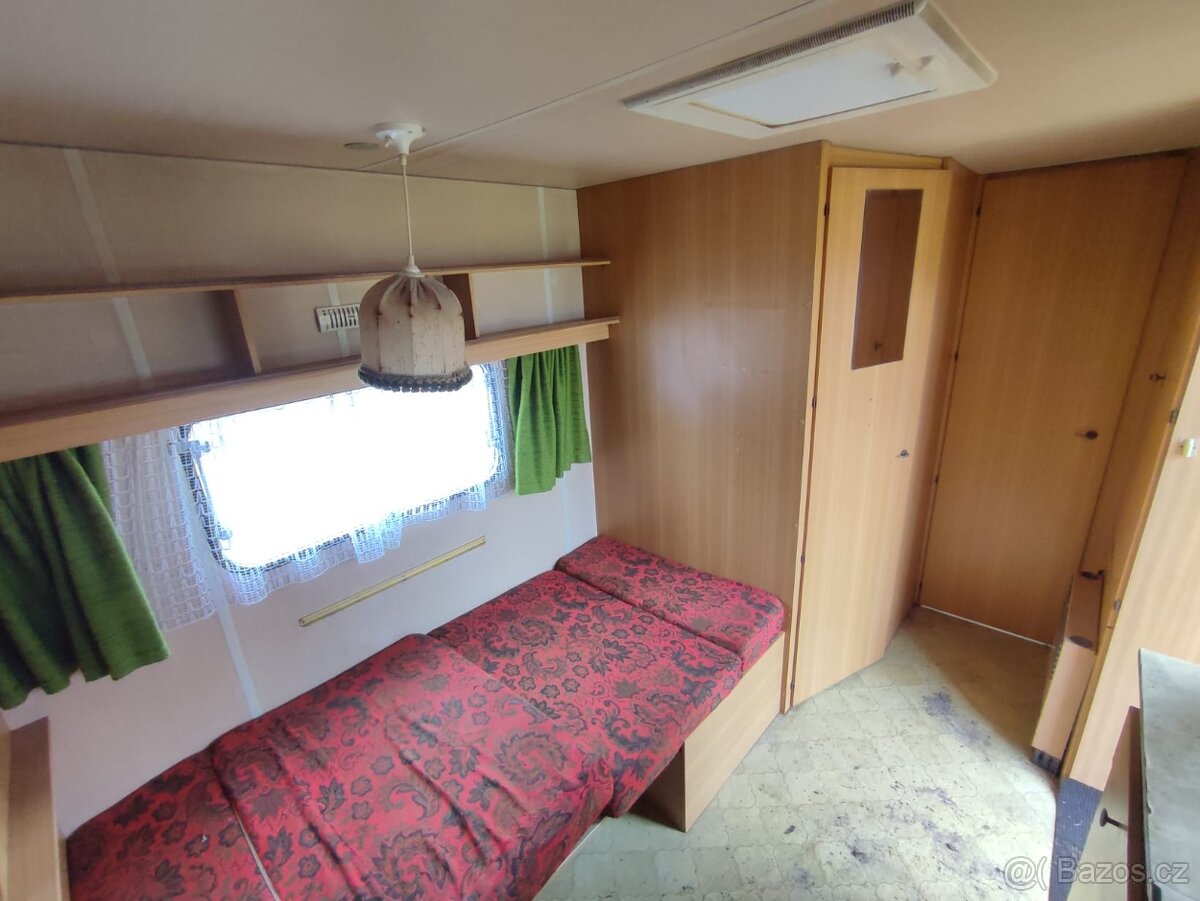 karavan LMC , palandy , šířka 2,5m. SUCHÝ - 8