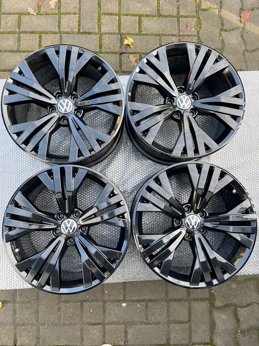 ORIGINÁL Alu Volkswagen KALAMATA R18, 5x112 - TOP STAV - 8