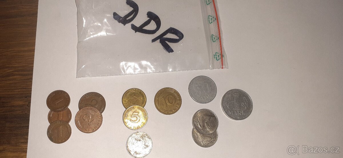 MINCE,BANKOVKY,ETIKETY KRABIČEK OD SIREK - 8