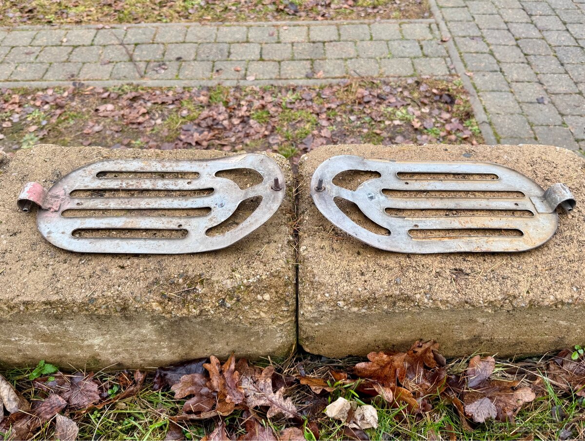 CZ 175 skútr prase riksa - boční kryty - 8