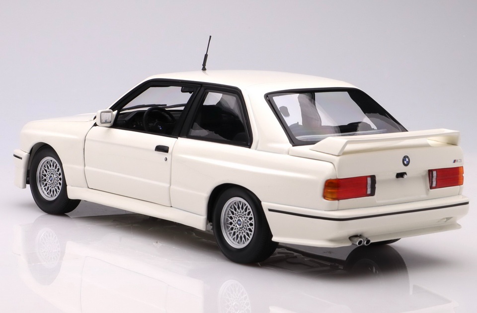BMW E30 M3 1987 1:18 Minichamps - 8
